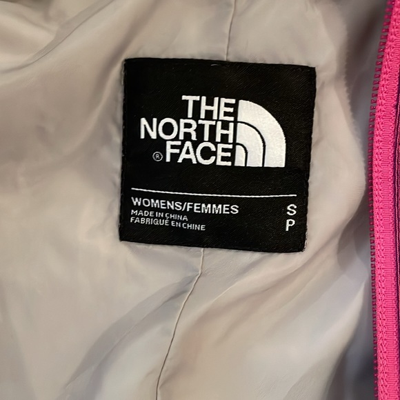 Women’s north face jacket - Picture 2 of 4